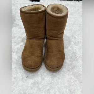 Size 11 woman’s Uggs for 35$